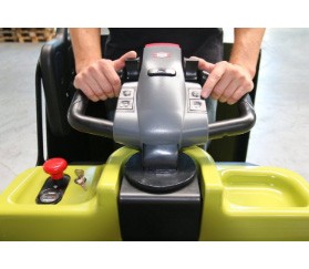 Transpaleta eléctrica con cuadriga PPFXS20 2.000 KG - Imagen 3