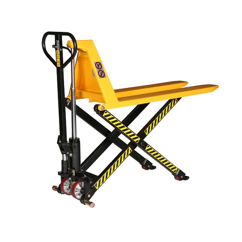 Transpaleta manual de tijera Yale PLHP 10 en posición elevada, mostrando su estructura robusta y diseño ergonómico para manejar cargas pesadas.